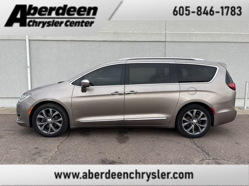 2017 CHRYSLER Pacifica