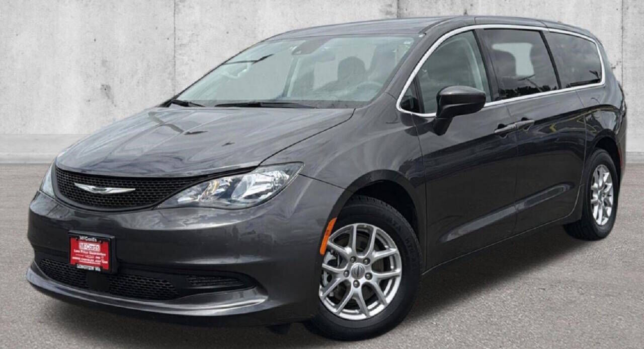 2023 CHRYSLER Voyager