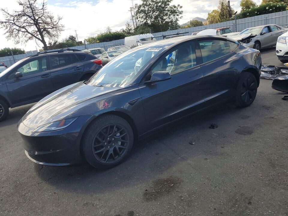 2024 TESLA Model 3