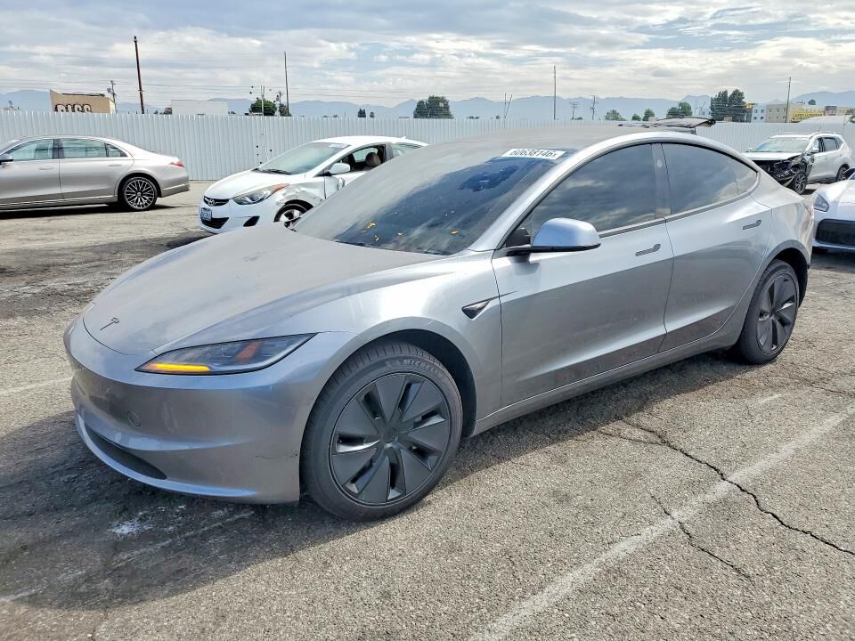 2026 TESLA Model 3