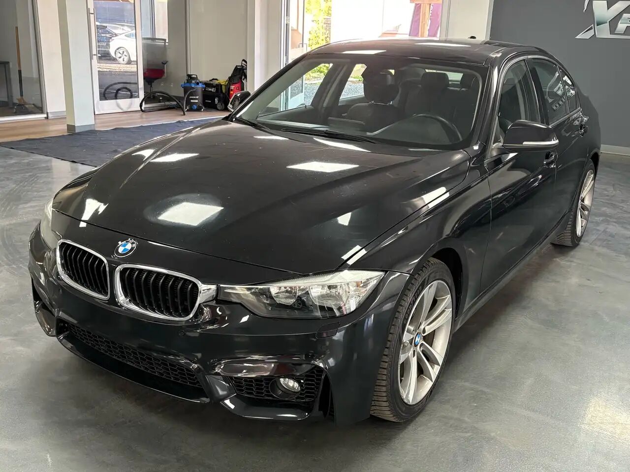 2016 BMW 320i