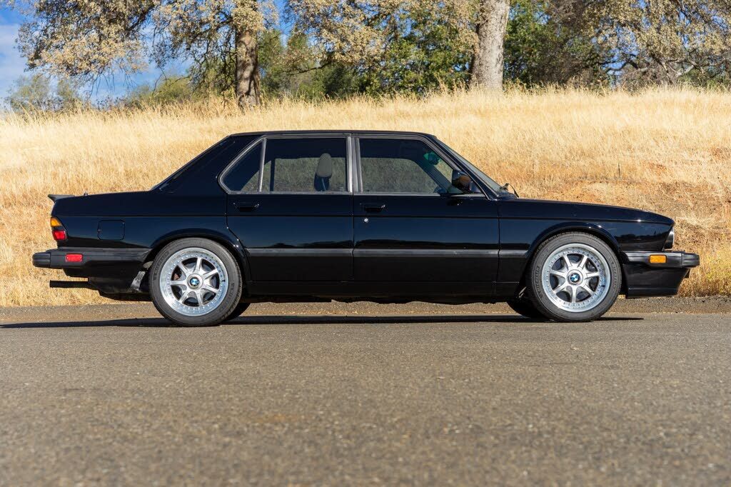 1988 BMW M5