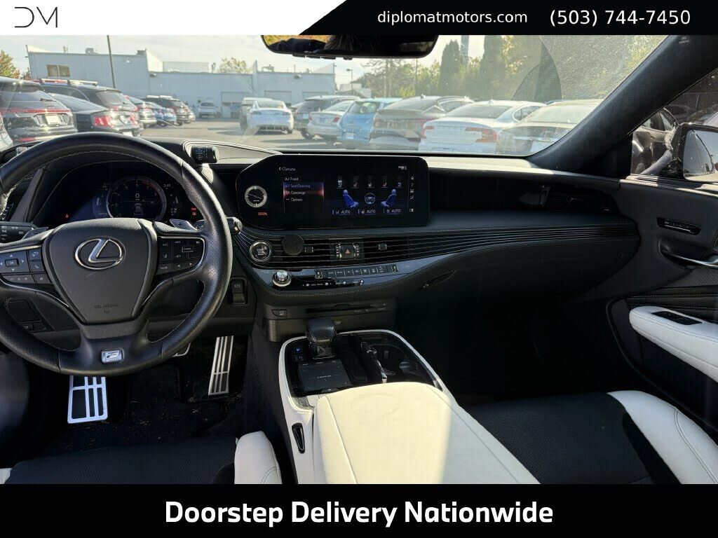 2022 LEXUS LS