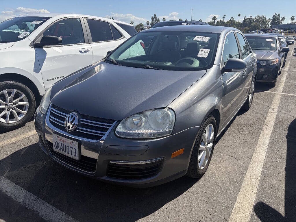 2010 VOLKSWAGEN Jetta