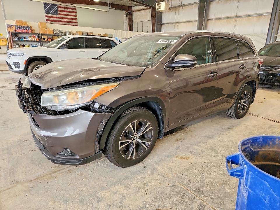 2016 TOYOTA Highlander