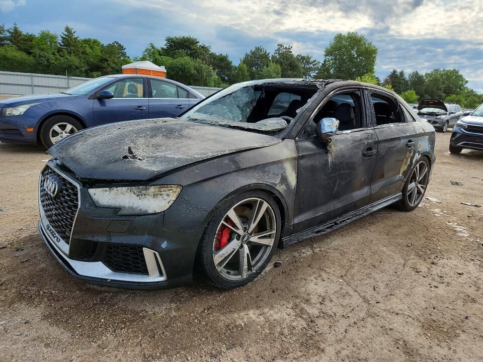 2017 AUDI RS3