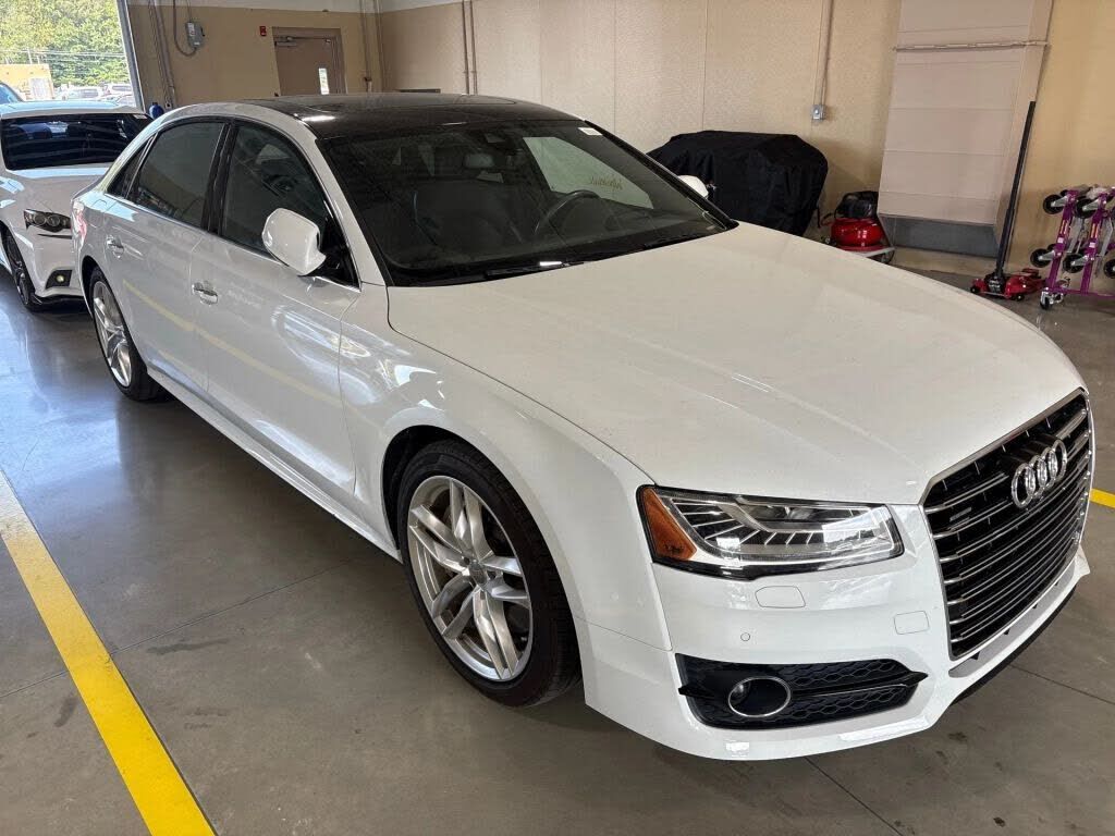 2017 AUDI A8