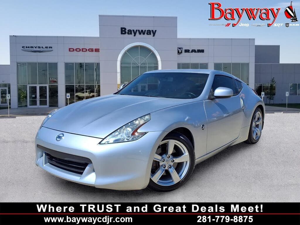 2011 NISSAN 370Z