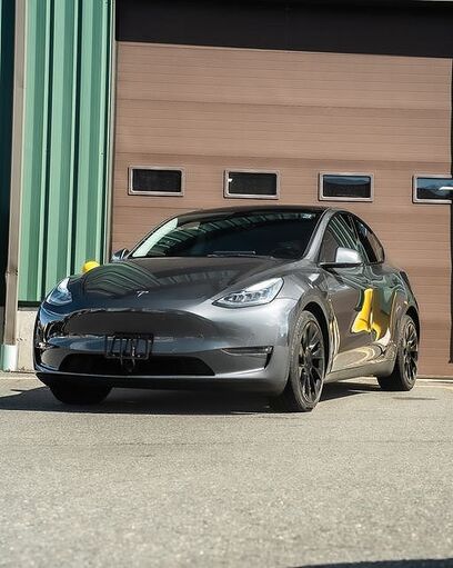 2021 TESLA Model Y