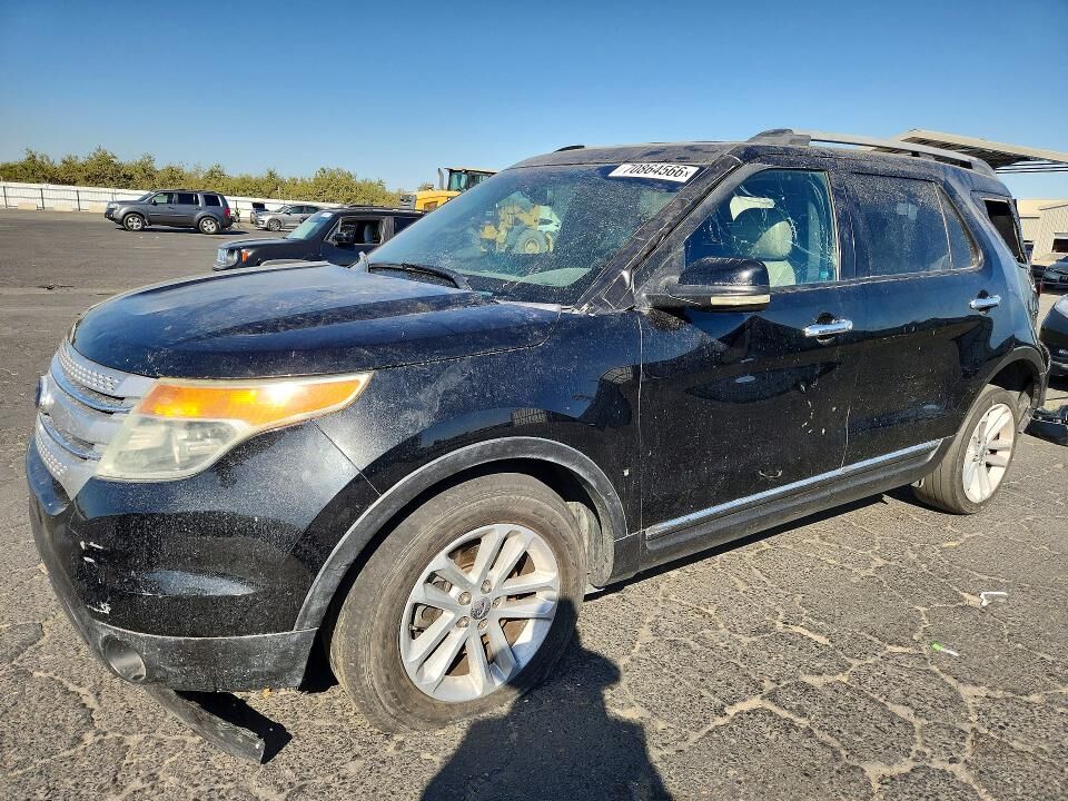 2011 FORD Explorer
