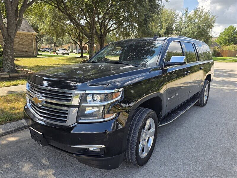 2016 CHEVROLET Suburban