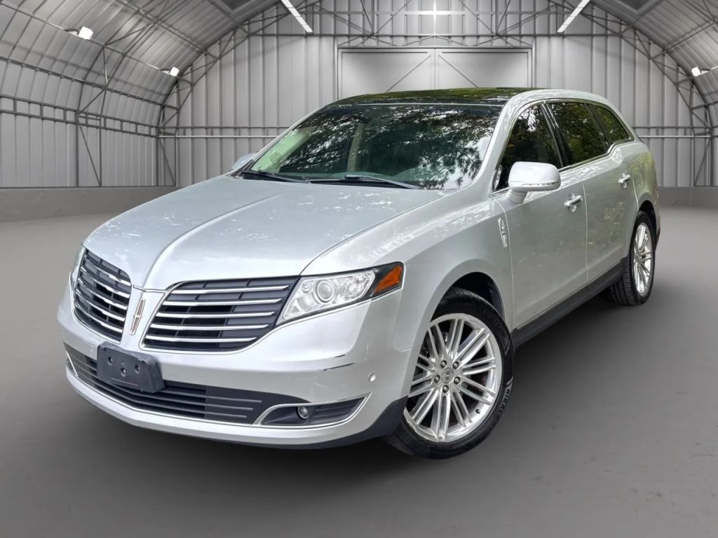 2019 LINCOLN MKT