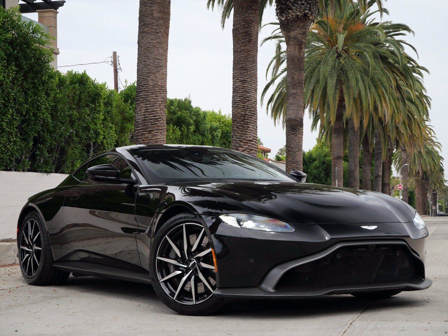 2020 ASTON MARTIN Vantage