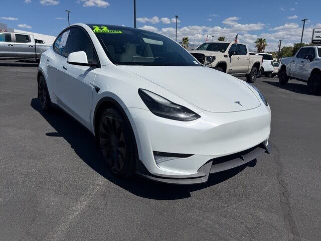 2022 TESLA Model Y