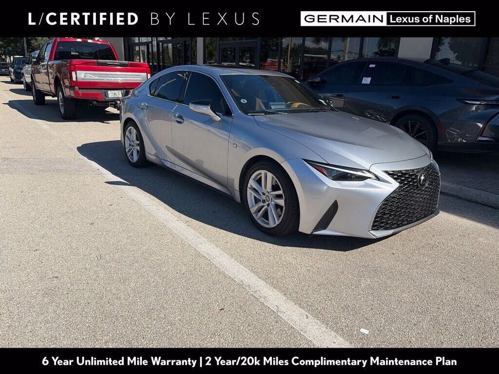 2021 LEXUS IS