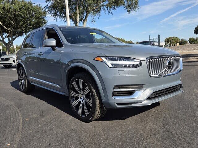 2023 VOLVO XC90