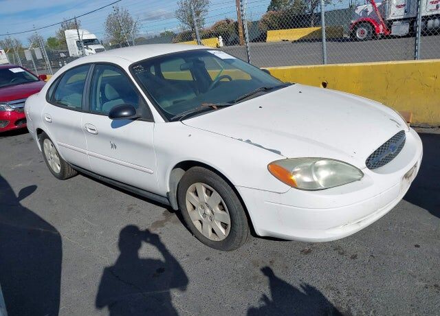 2002 FORD Taurus
