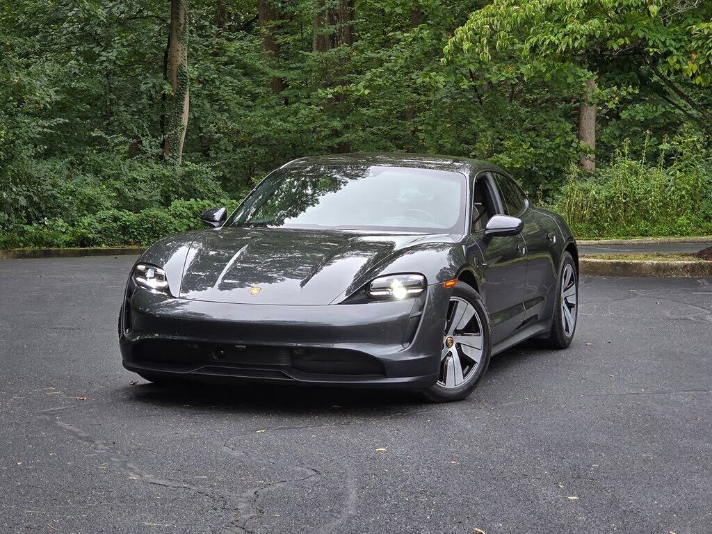 2023 PORSCHE Taycan