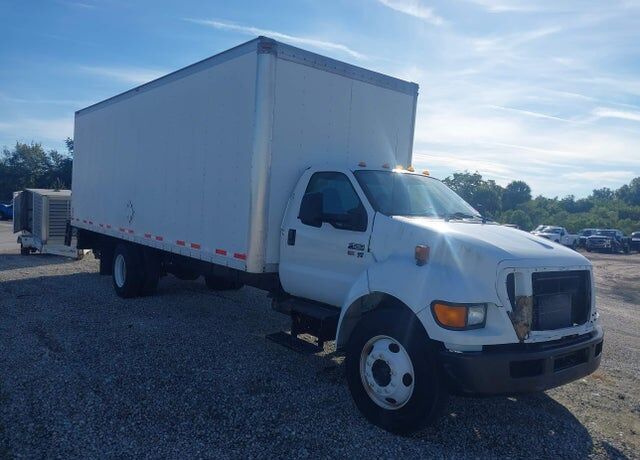 2013 FORD F-650