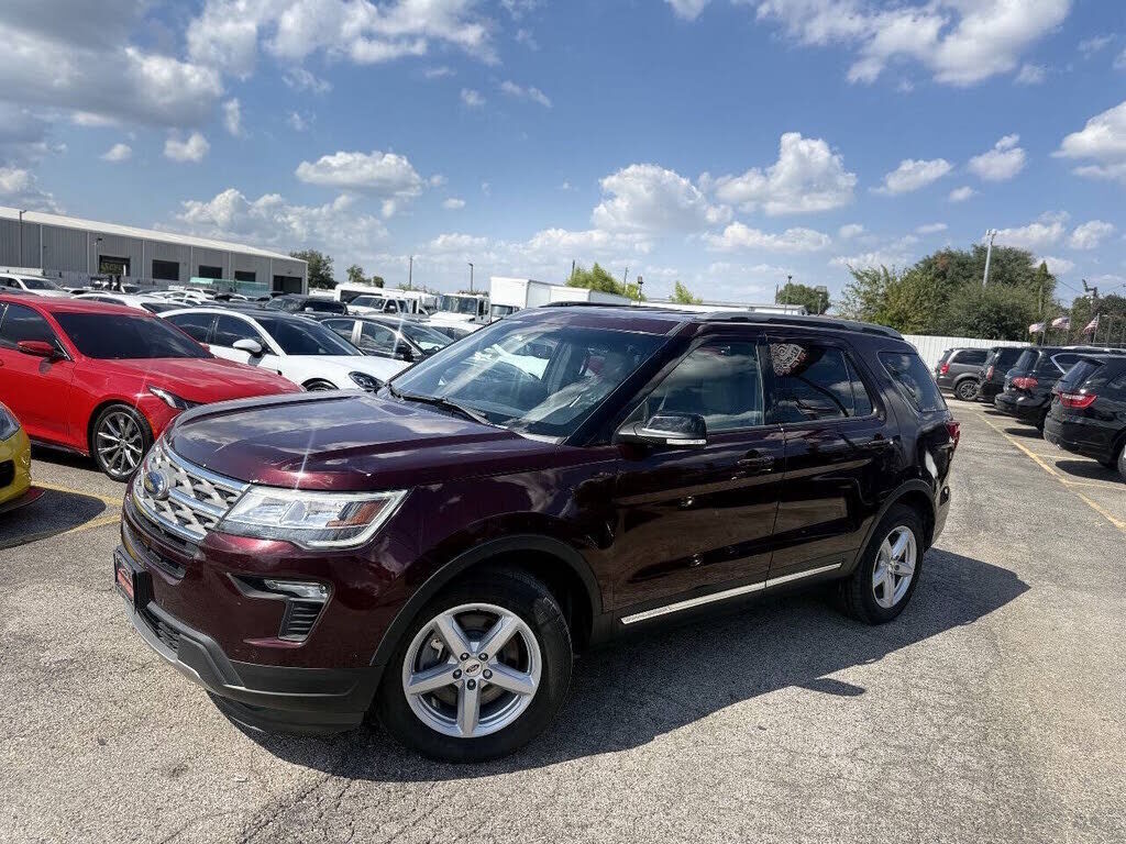 2018 FORD Explorer