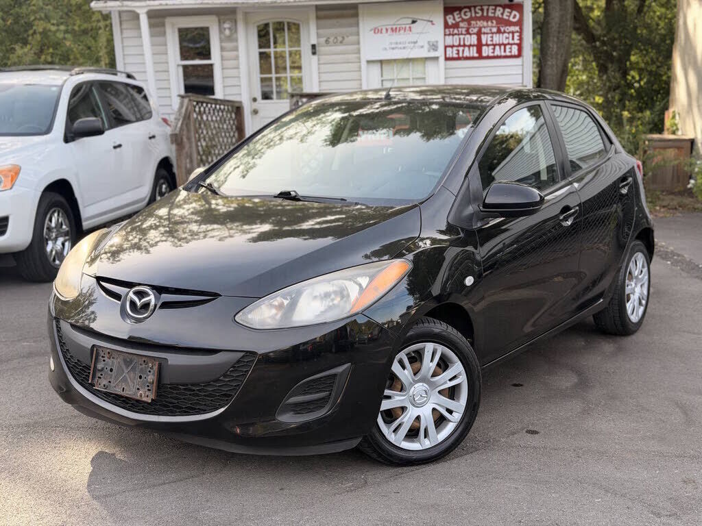 2013 MAZDA Mazda2