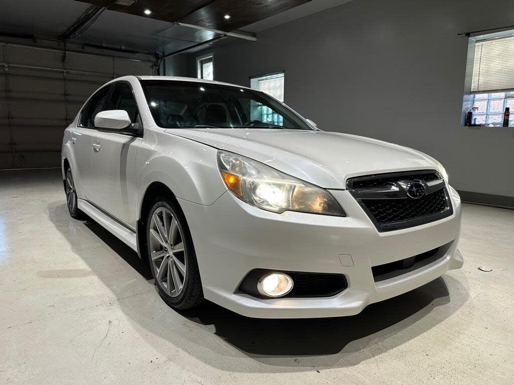 2014 SUBARU Legacy