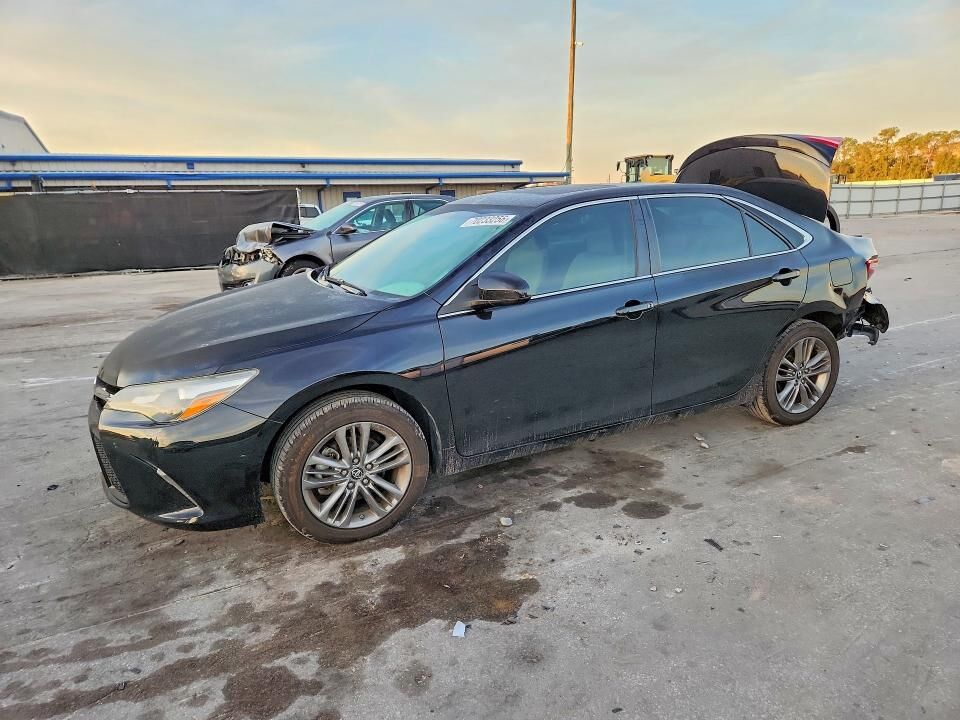 2017 TOYOTA Camry
