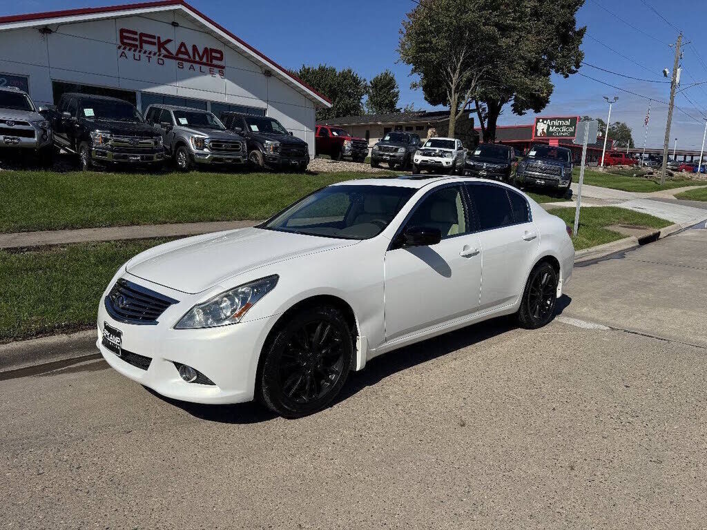 2013 INFINITI G37
