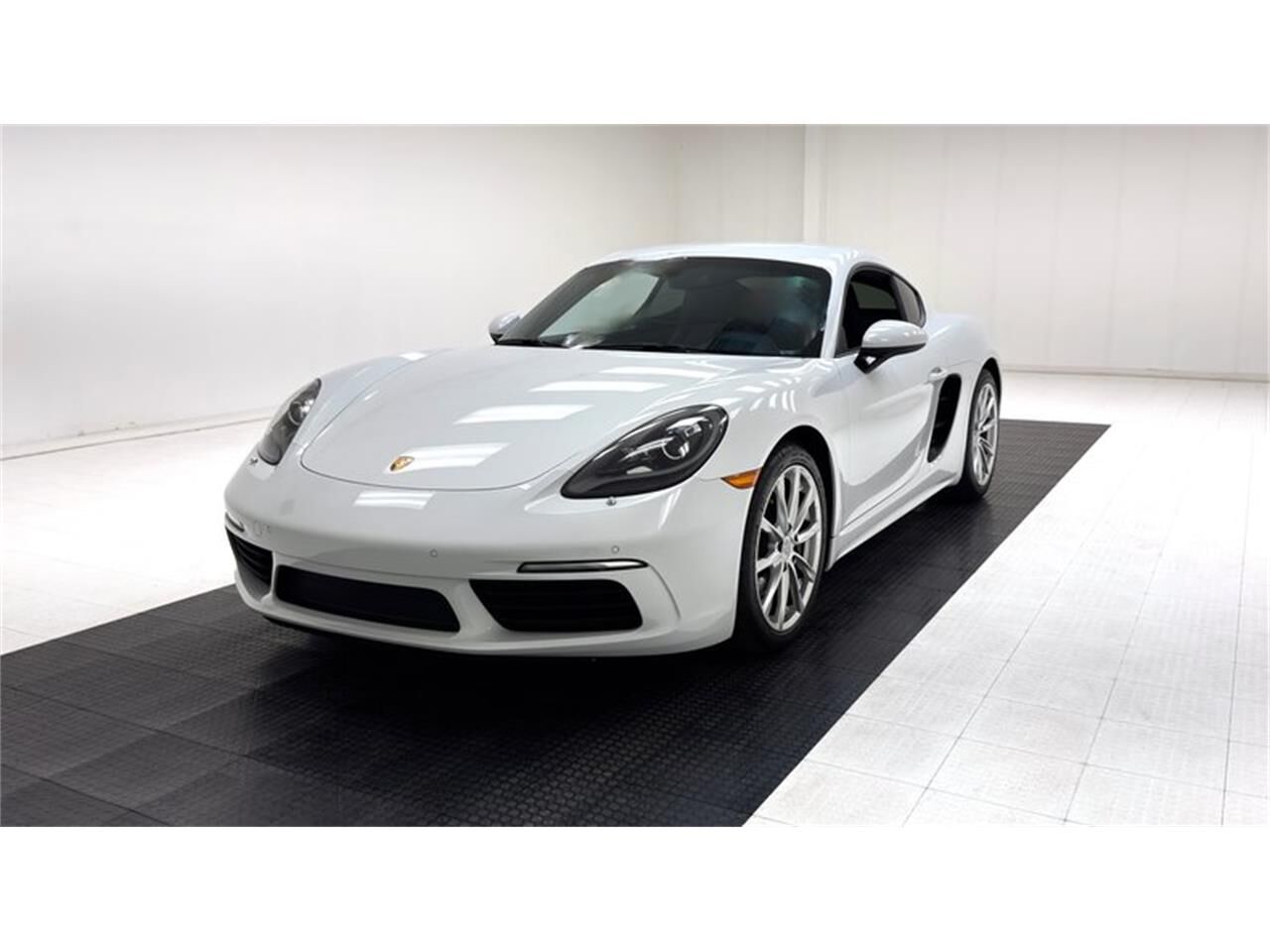 2017 PORSCHE Cayman