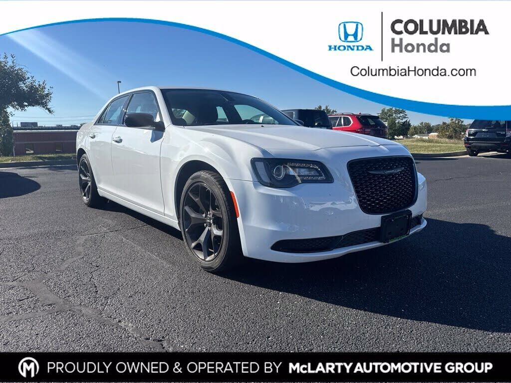 2022 CHRYSLER 300