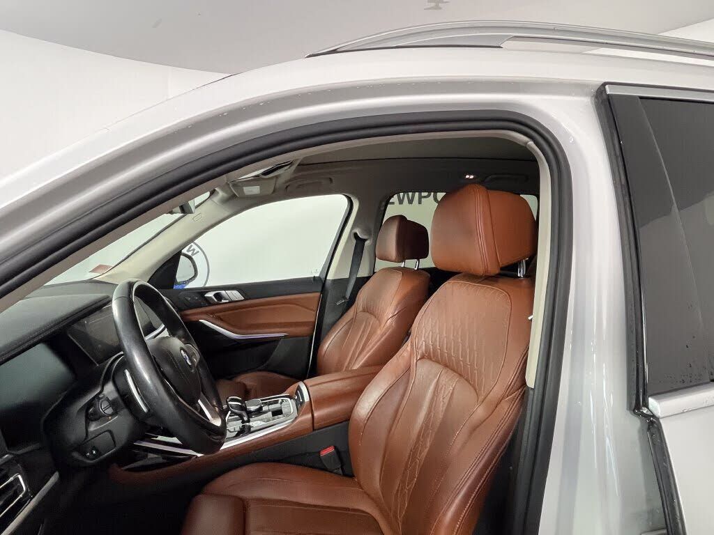 2021 BMW X7