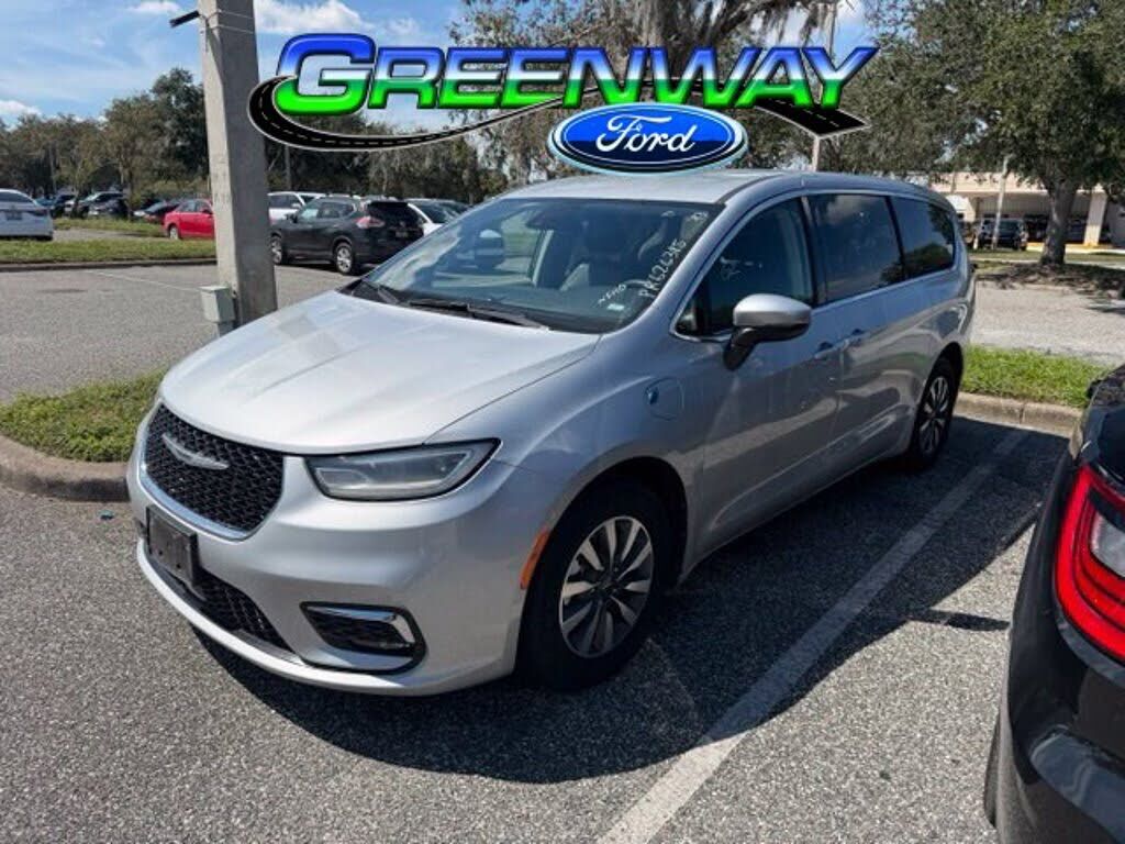 2023 CHRYSLER Pacifica