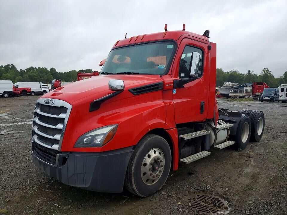 2020 FREIGHTLINER Cascadia