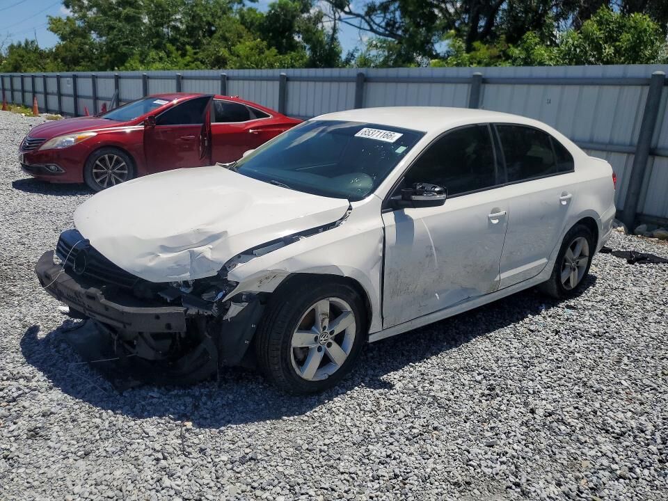 2011 VOLKSWAGEN Jetta
