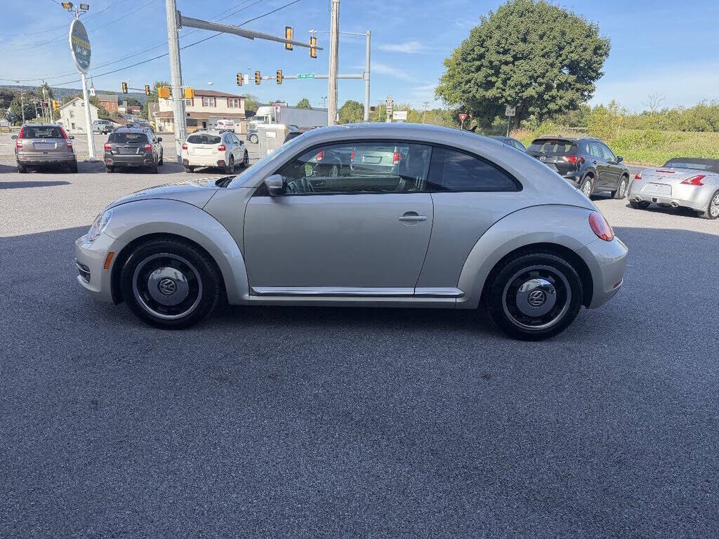 2012 VOLKSWAGEN Beetle