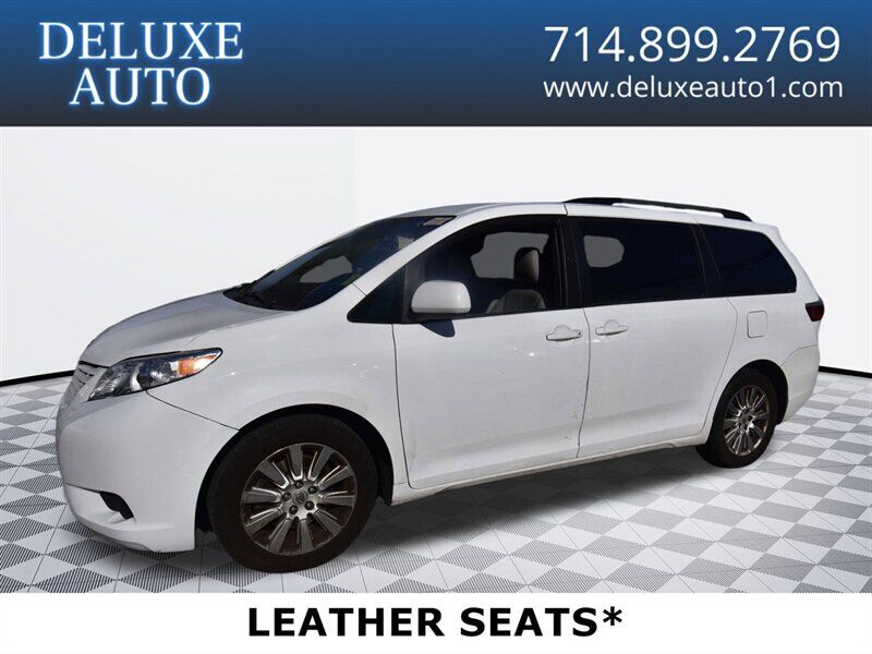 2017 TOYOTA Sienna