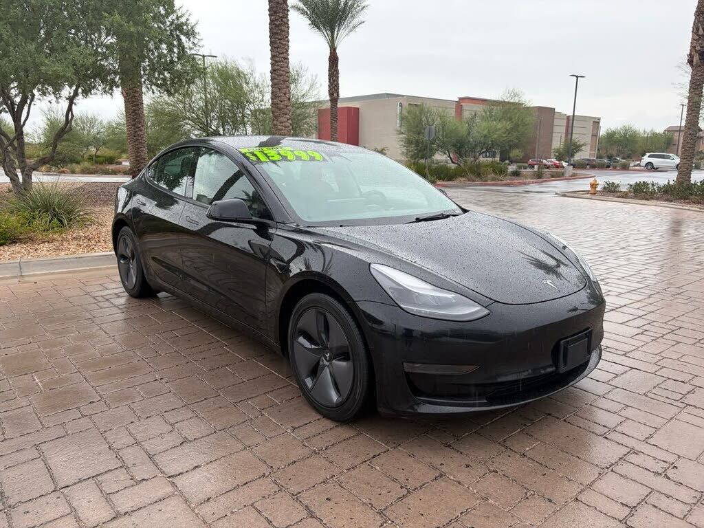 2022 TESLA Model 3
