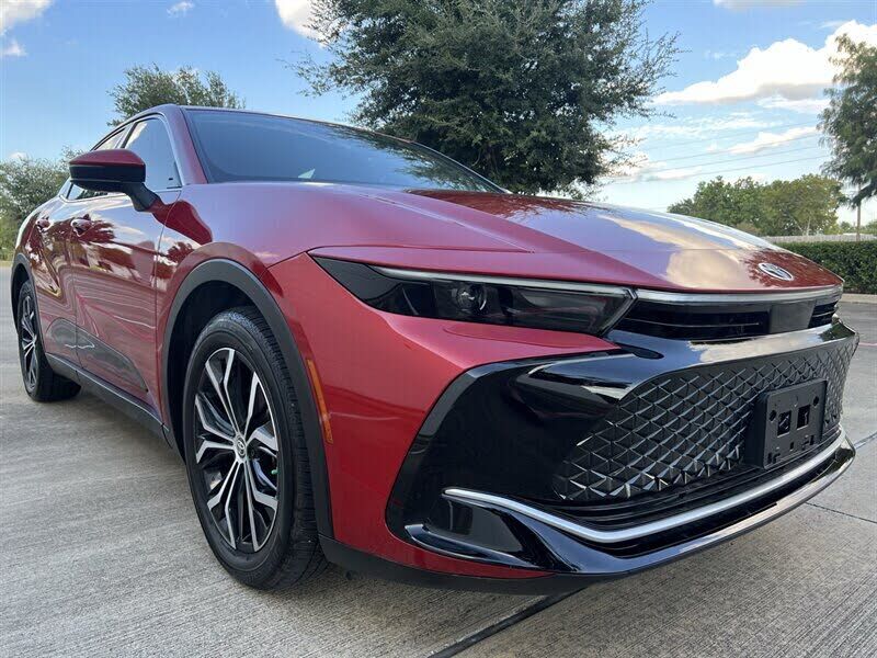 2023 TOYOTA CROWN