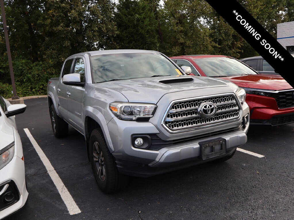 2017 TOYOTA Tacoma