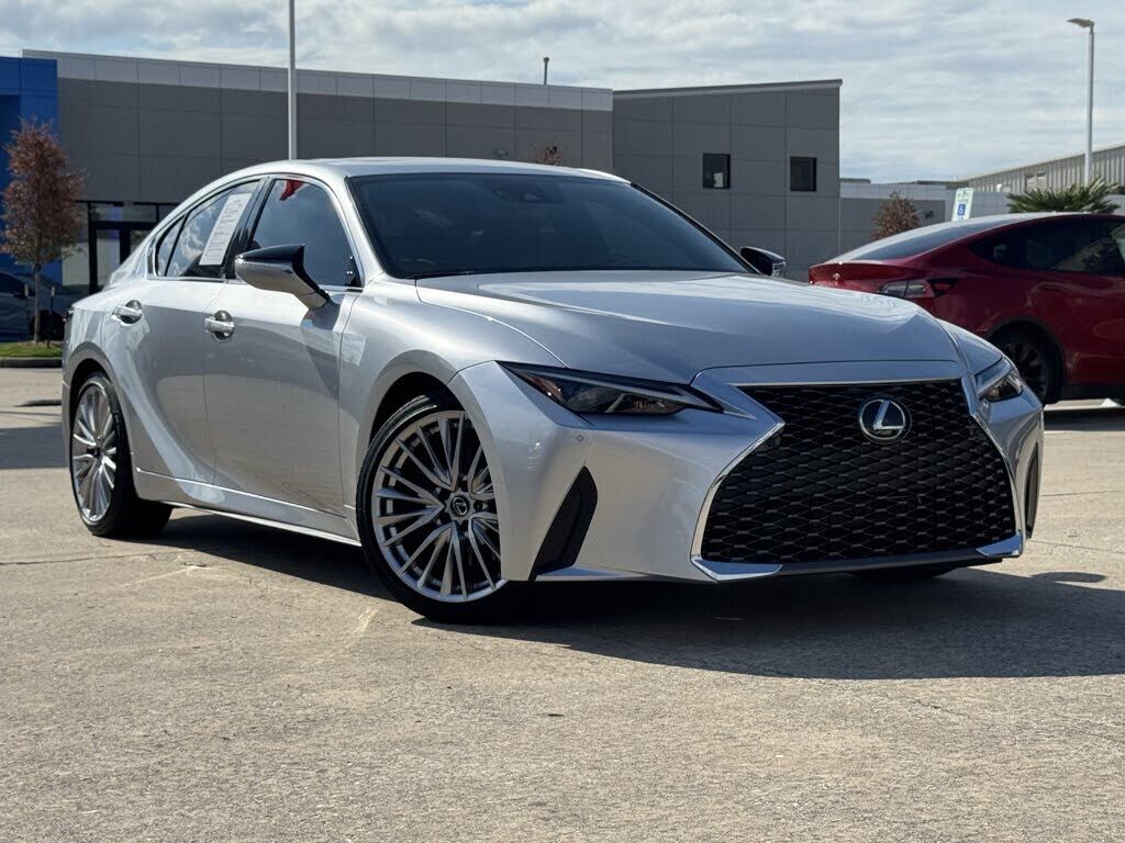 2024 LEXUS IS