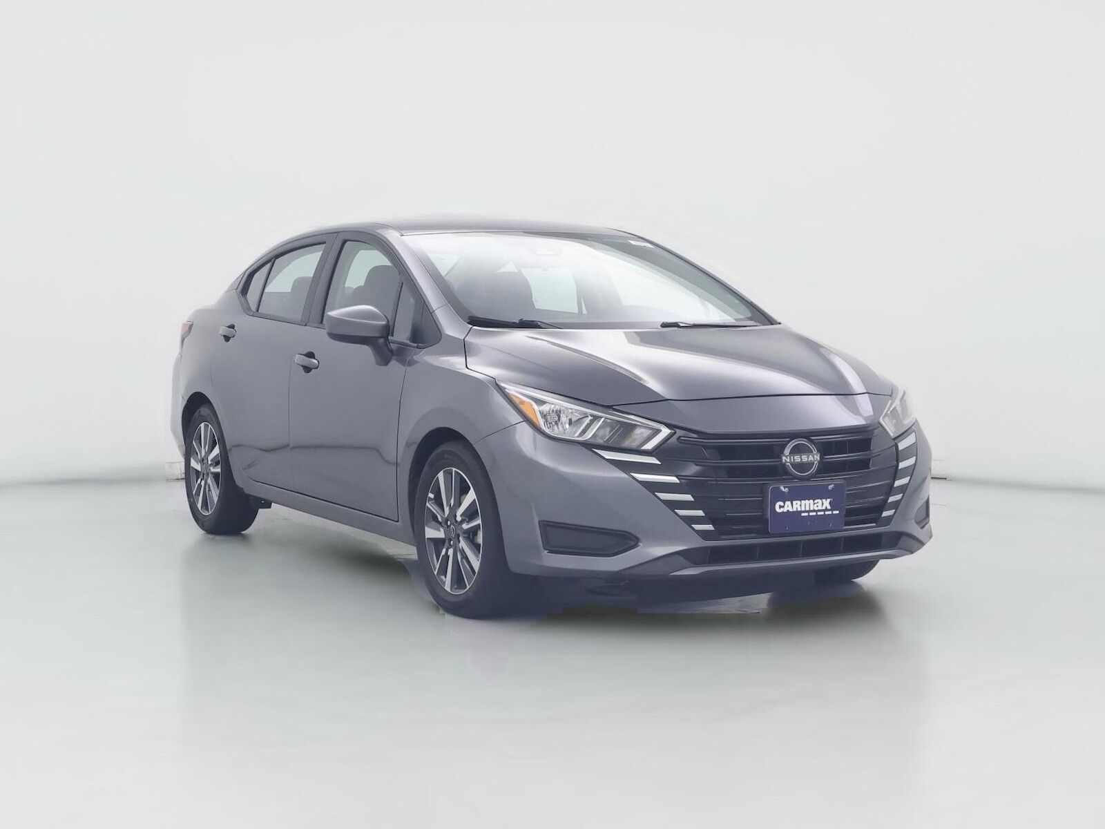 2023 NISSAN Versa