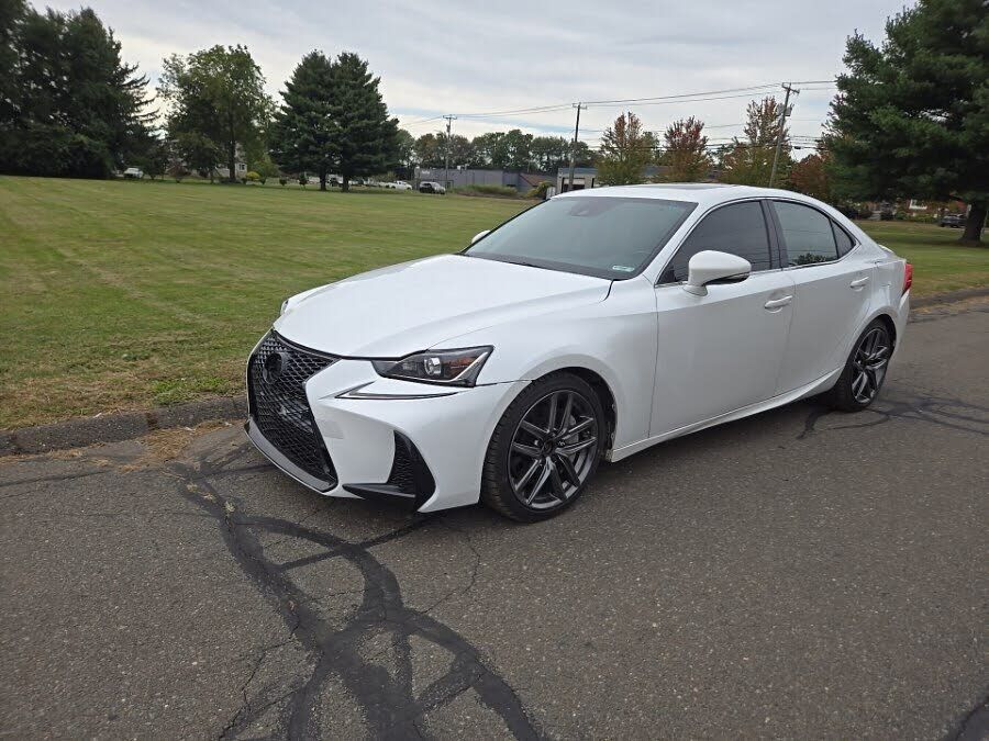 2017 LEXUS IS