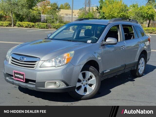 2011 SUBARU Outback