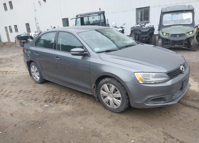 2011 VOLKSWAGEN Jetta