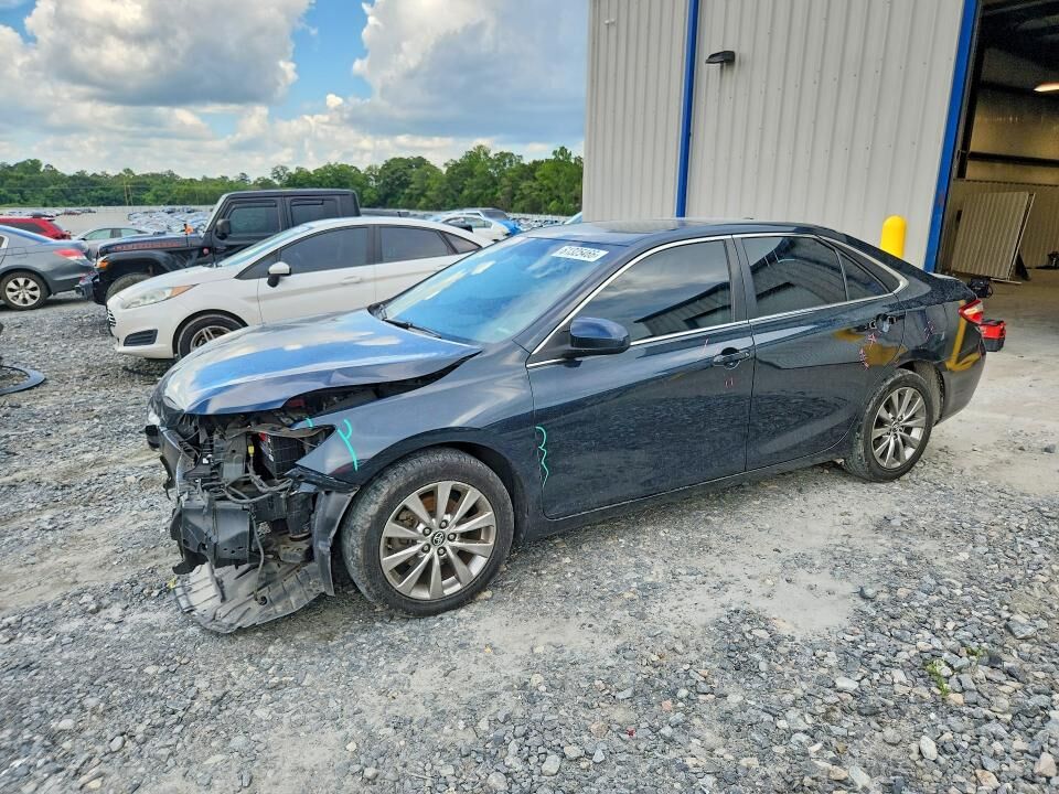 2017 TOYOTA Camry