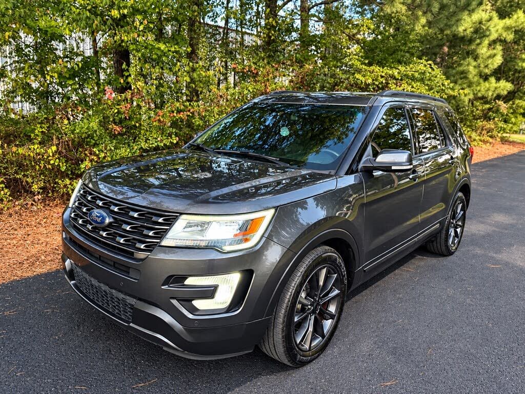 2017 FORD Explorer