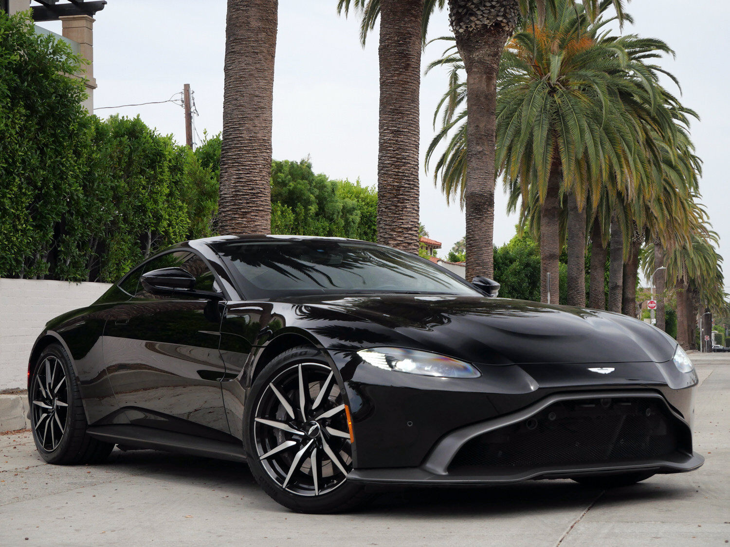 2020 ASTON MARTIN Vantage