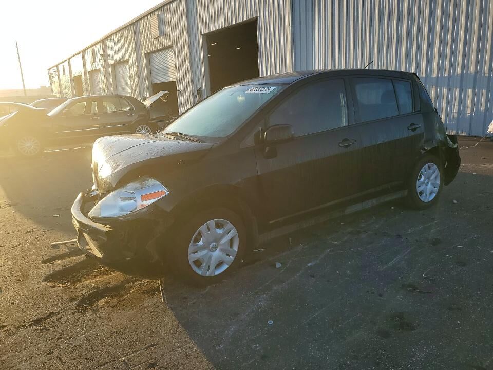 2010 NISSAN Versa