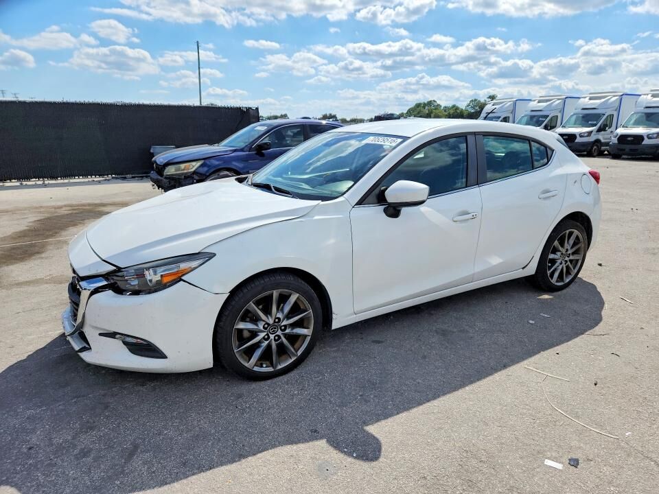 2018 MAZDA Mazda3