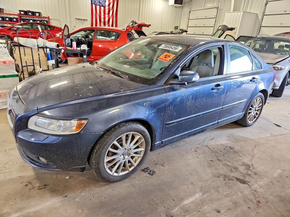 2010 VOLVO S40